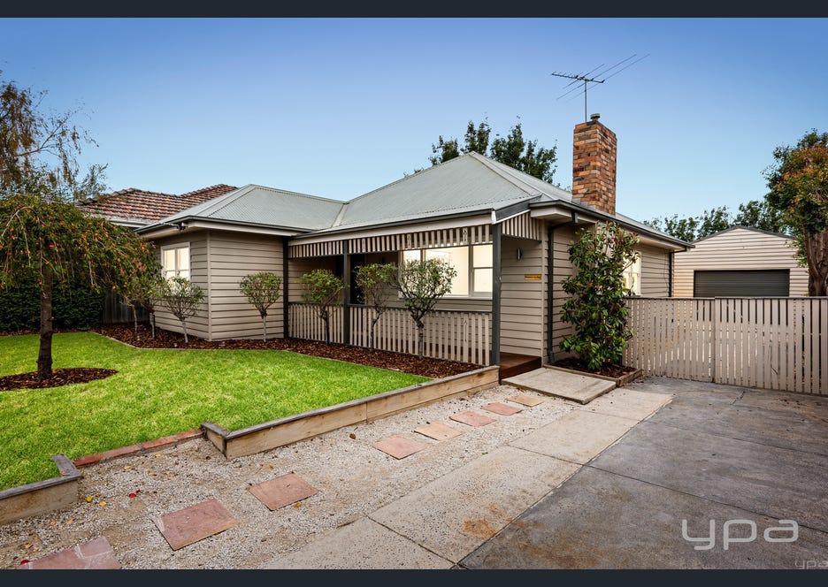Attracted Our Attention : 40 High Street, Werribee, Vic 3030
